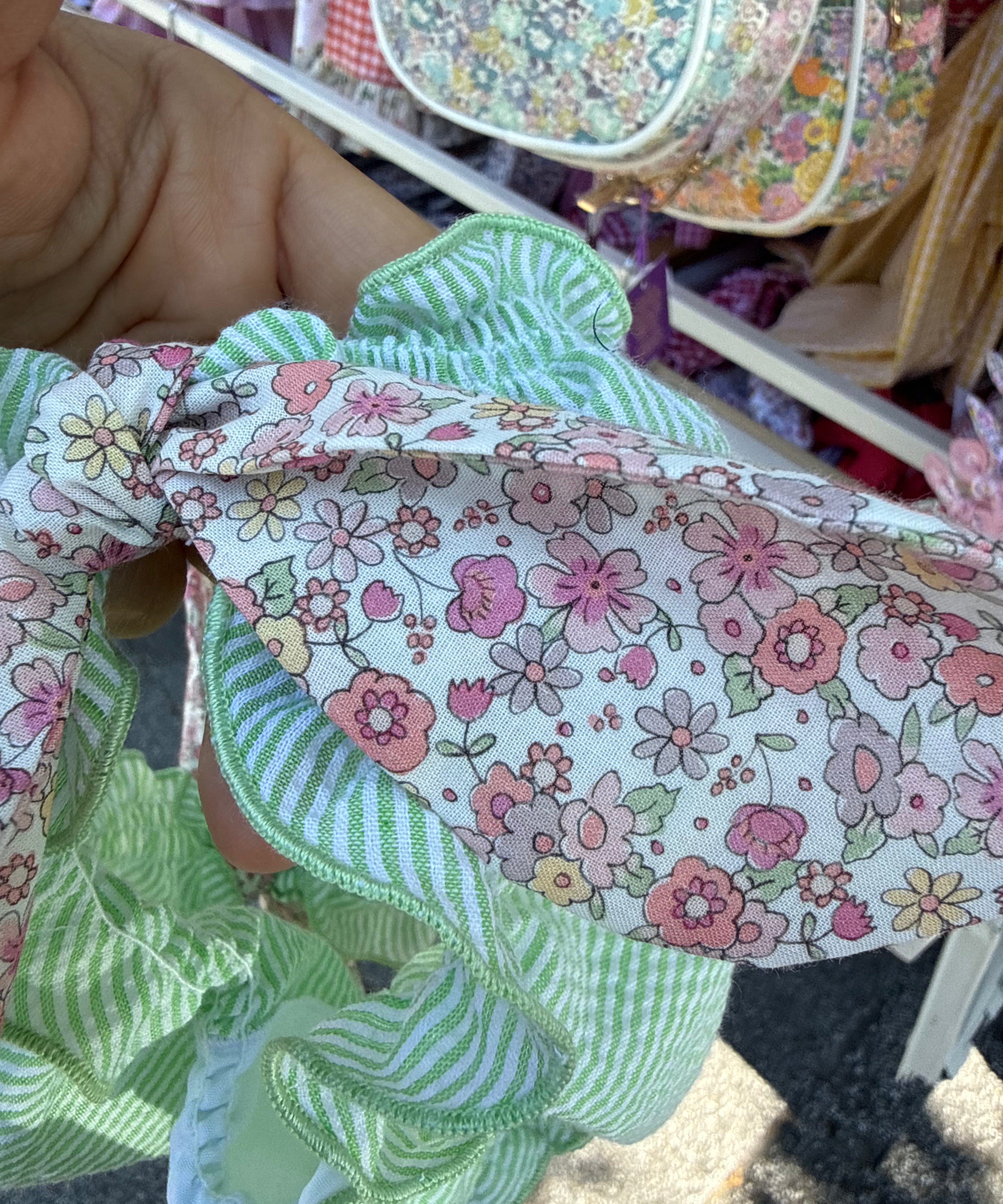 Costume S04 LAB slip in cotone righina verde e bianco con fiocchi nodo fiorellini rosa