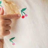 Camicetta con ciliegie ricamate Compania Fantastica 43420