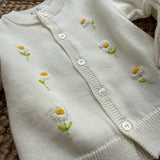 Cardigan girocollo burro ricamo margherite DK80