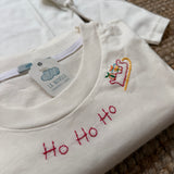 T-shirt LAB donna latte ricamo natalizio HOHOHO e slitta