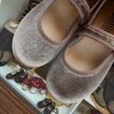 Ballerine in velluto taupe con bottone Batilas 17351