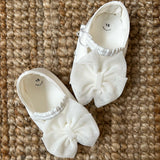 Scarpine newborn in raso con fiocco tulle