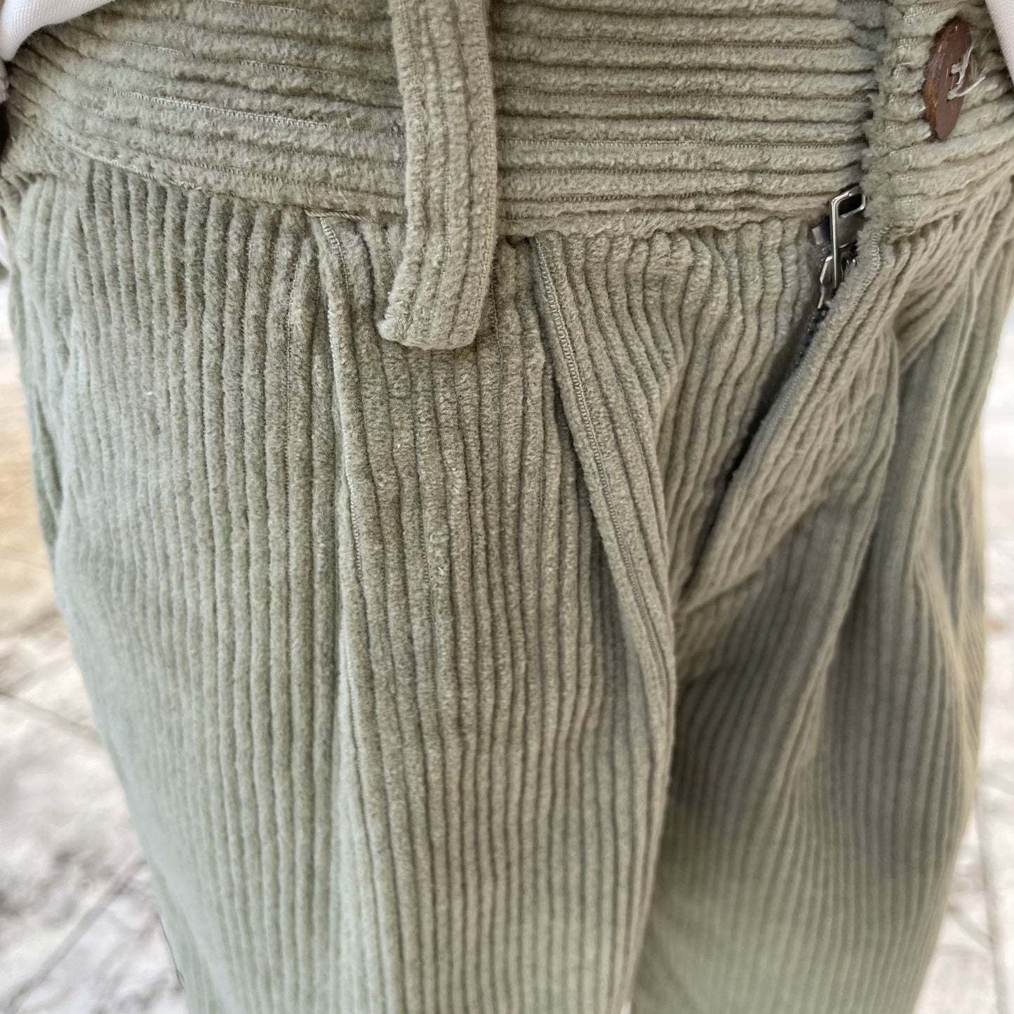 Pantalone in velluto a coste verde art 04344049