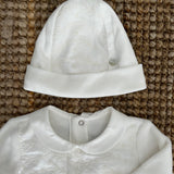 Cappellino in jersey doppiato color latte ricamato 19251