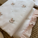 Coperta LAB con cavallino a dondolo + rosa