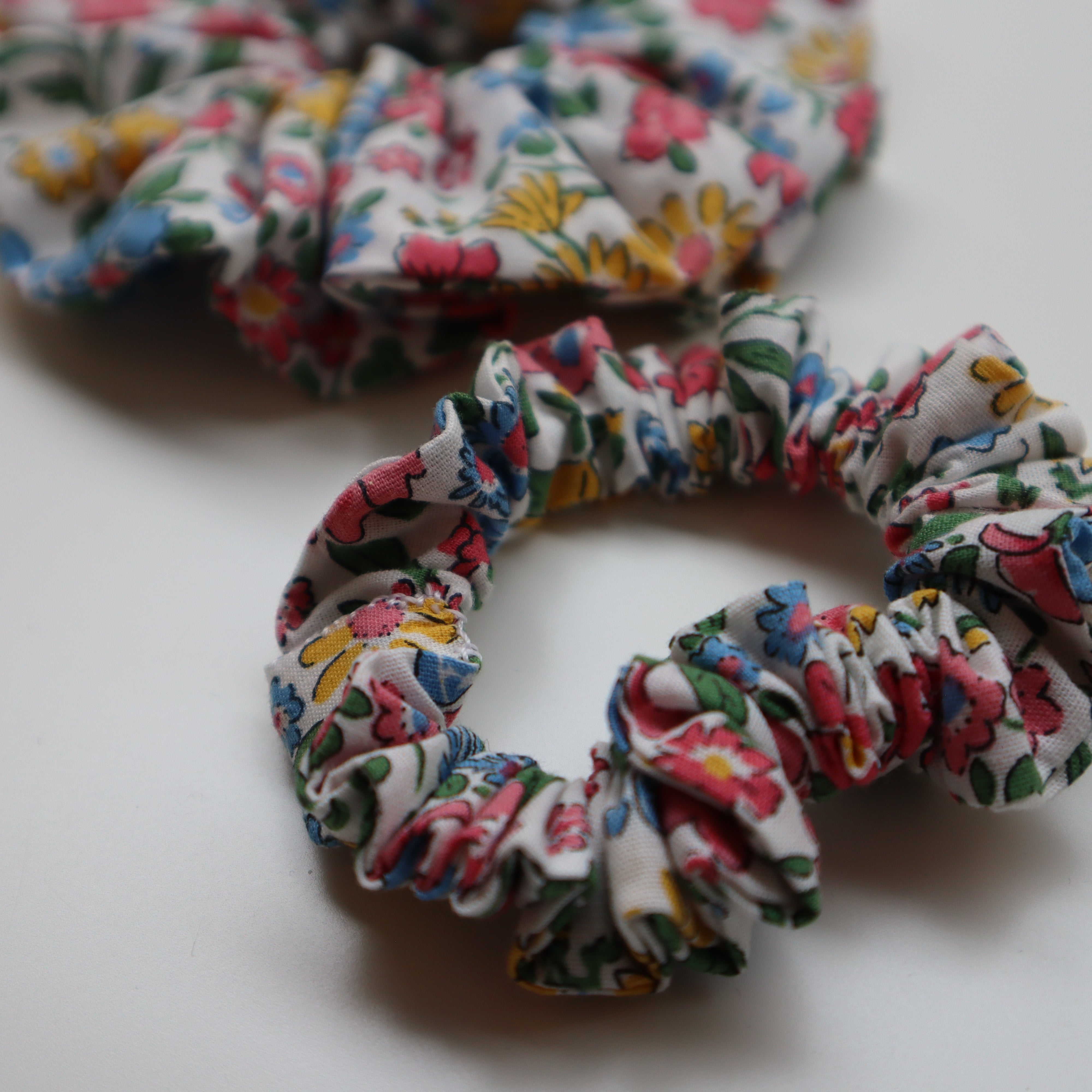 Elastico mini scrunchies per capelli LAB