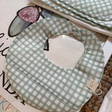 Bavaglino vichy latte e menta PI123B Baby Gi